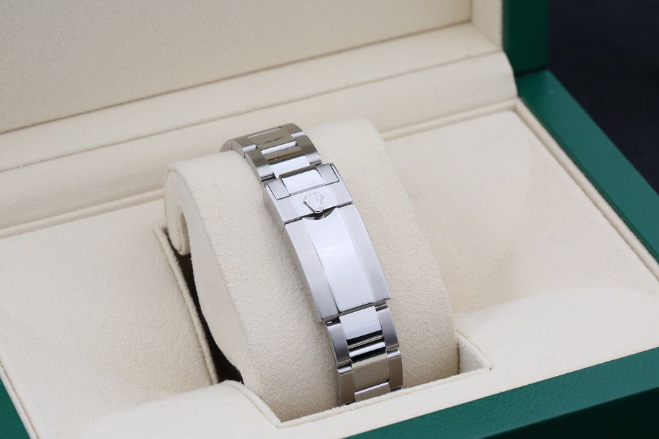 Rolex GMT Master II 116710 LN Image 3